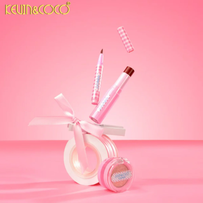 Kit de maquillaje kevin y coco REF 47